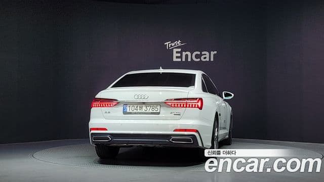 Audi A6 (C8) 4