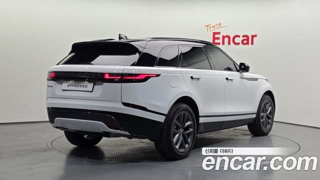 Land Rover Range Rover Velar 2