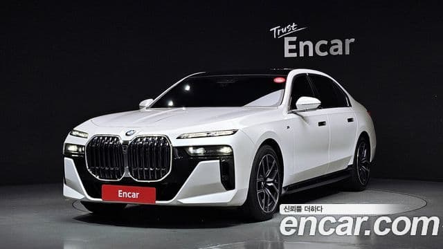 BMW 7 Series (G70)