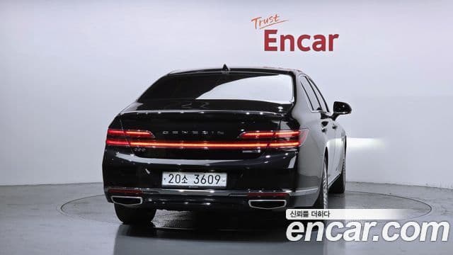 Genesis G90 4
