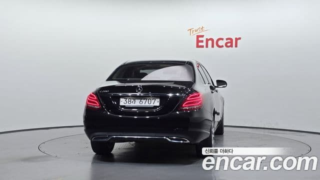 Mercedes-Benz C-Class W205 4