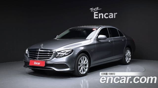 Mercedes-Benz E-Class W213 1