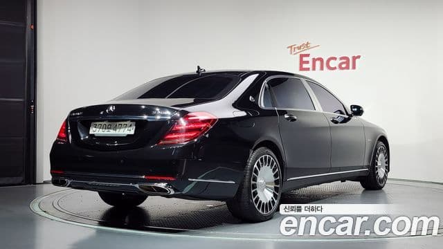 Mercedes-Benz S-Class W222 2