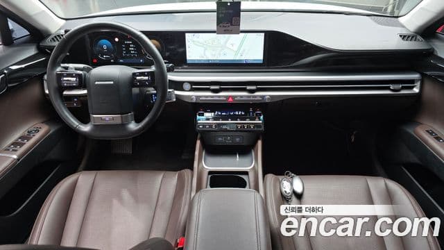 Hyundai Grandeur (GN7) 4