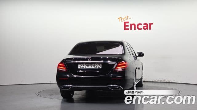 Mercedes-Benz E-Class W213 3