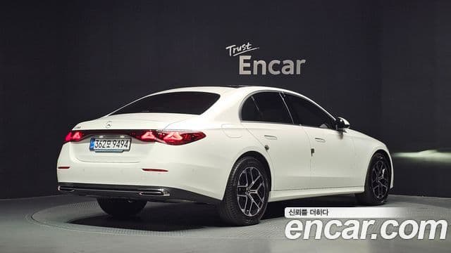 Mercedes-Benz E-Class W214 2