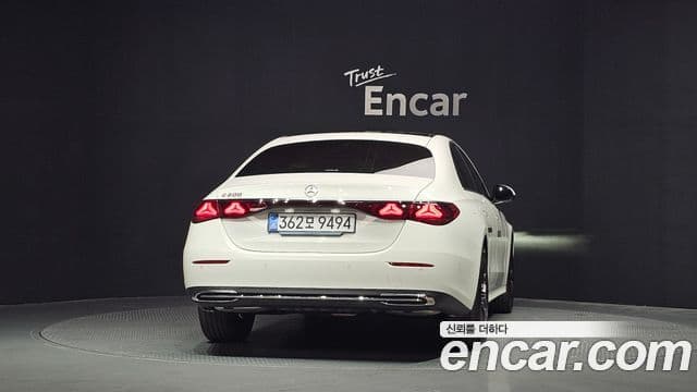 Mercedes-Benz E-Class W214 4