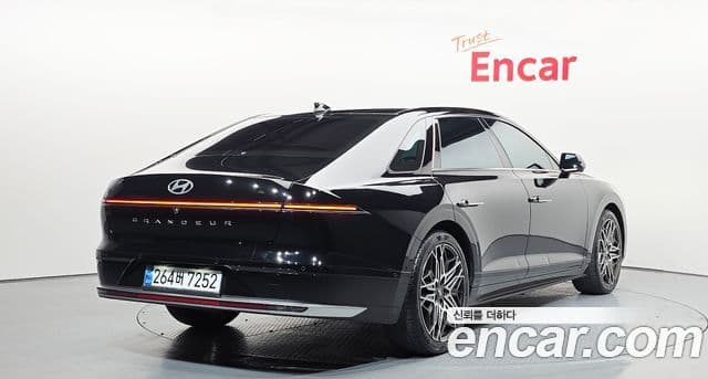 Hyundai Grandeur Hybrid (GN7) 2