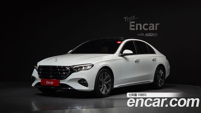Mercedes-Benz E-Class W214 1