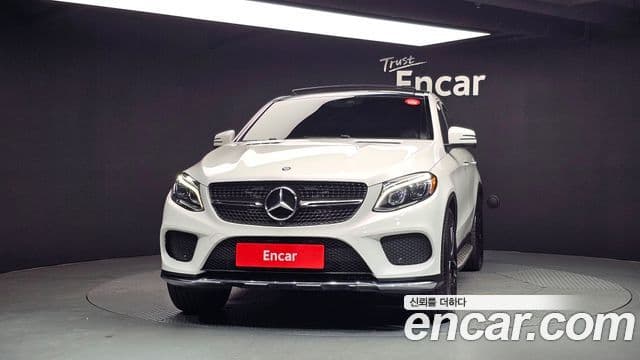Mercedes-Benz GLE-Class W166 3