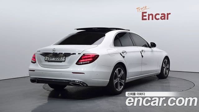 Mercedes-Benz E-Class W213 2