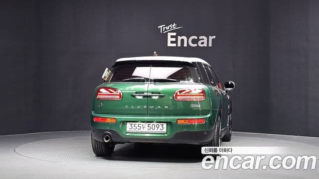 MINI Cooper Clubman 4
