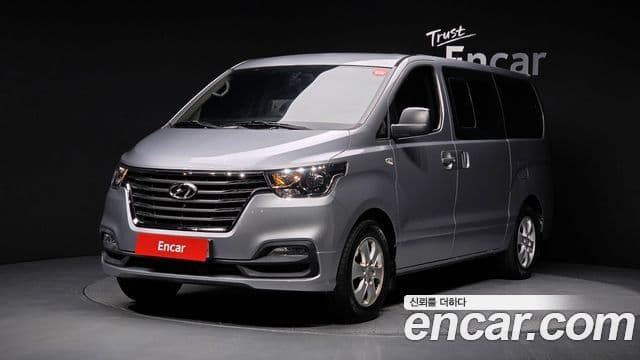 Hyundai The New Grand Starex 1