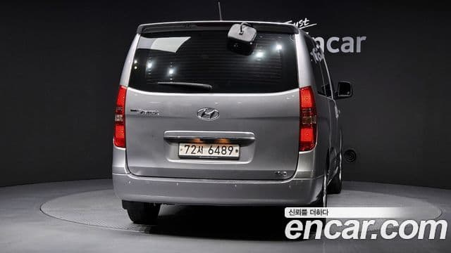 Hyundai The New Grand Starex 4