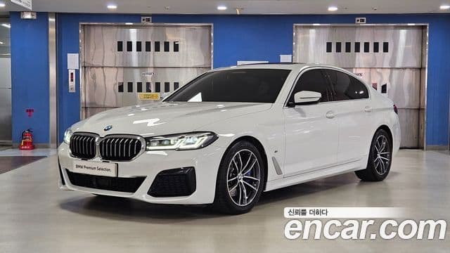 BMW 5 Series (G30) 1