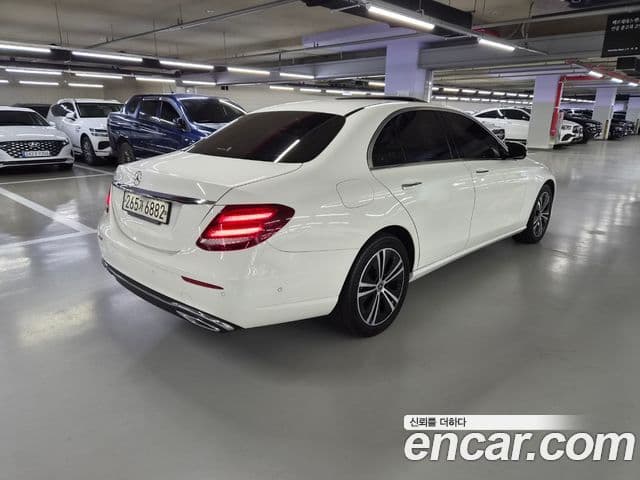 Mercedes-Benz E-Class W213 3