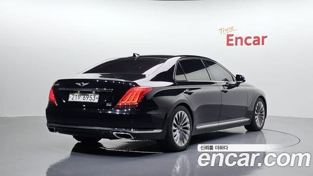Genesis EQ900 2