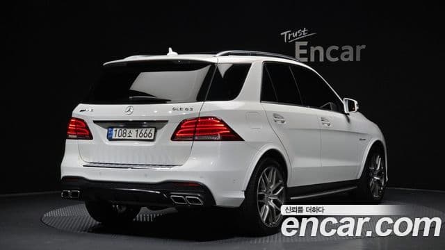 Mercedes-Benz GLE-Class W166 2