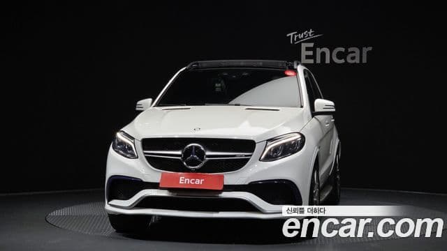 Mercedes-Benz GLE-Class W166 3