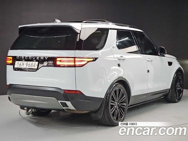 Land Rover Discovery 5 3