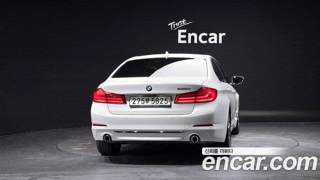 BMW 5 Series (G30) 3