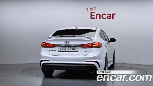 Hyundai Avante AD 4