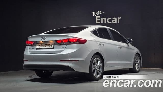 Hyundai Avante AD 2