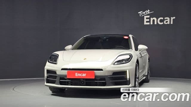 Porsche Panamera (976) 3