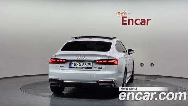 Audi A5 (F5) 3