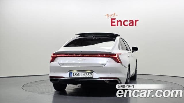 Kia K8 Hybrid 4