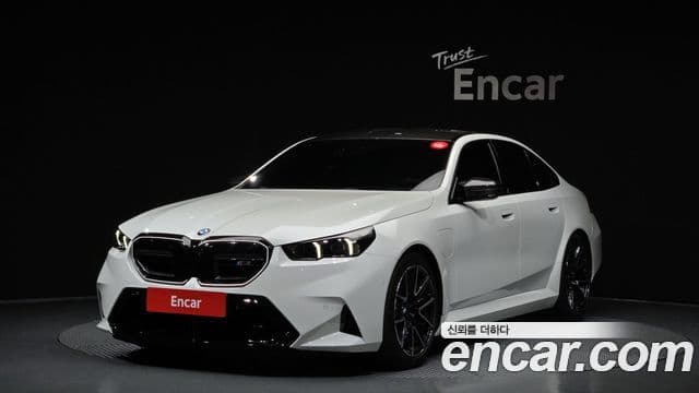 BMW M5 (G90) 1