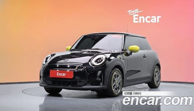 MINI Cooper Electric 1