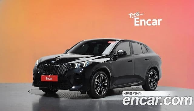 BMW iX2 (U10)