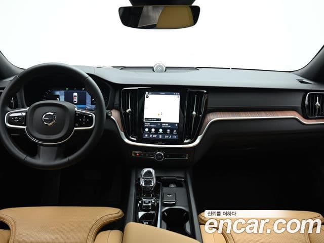 Volvo V60 Cross Country 2nd Gen 4