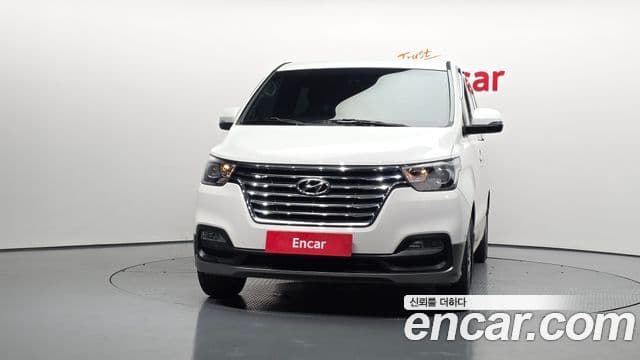 Hyundai The New Grand Starex 3