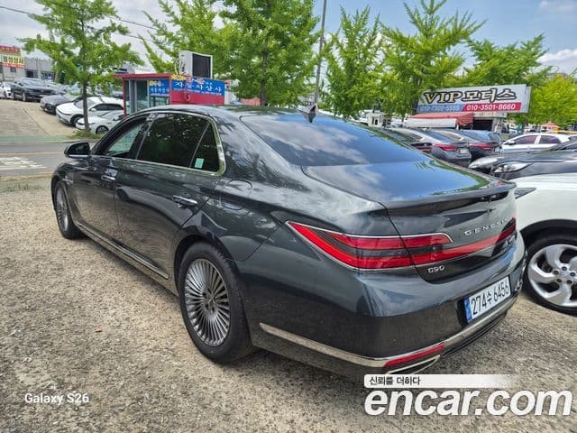 Genesis G90 4