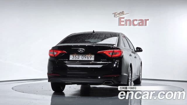 Hyundai LF Sonata 4