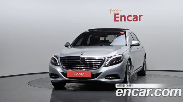 Mercedes-Benz S-Class W222 3
