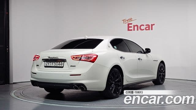 Maserati Ghibli 2
