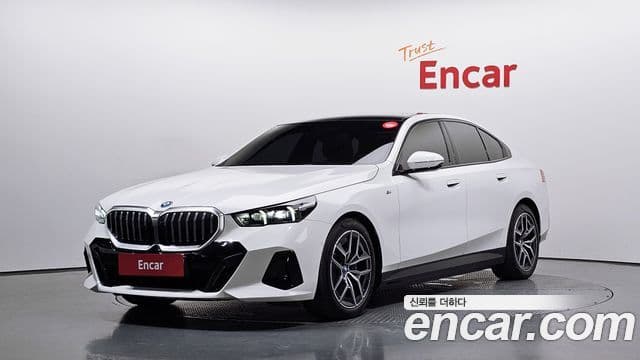 BMW i5 (G60)
