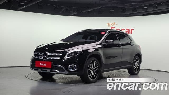 Mercedes-Benz GLA-Class X156