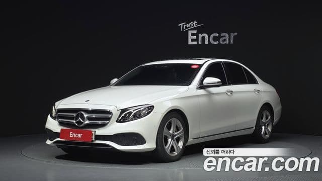 Mercedes-Benz E-Class W213 1