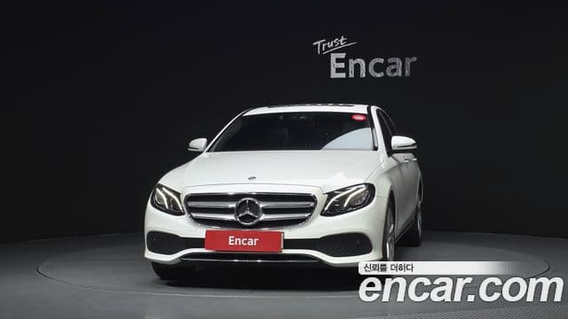 Mercedes-Benz E-Class W213 3