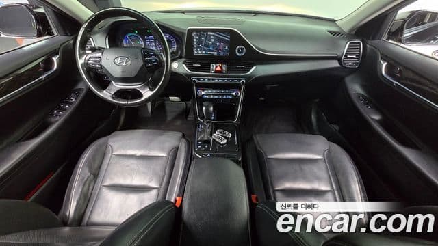 Hyundai Grandeur IG Hybrid 4