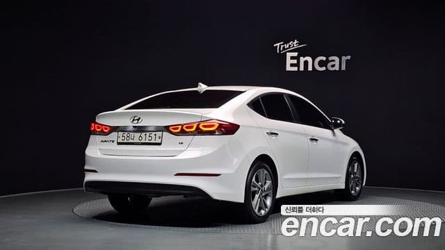 Hyundai Avante AD 2