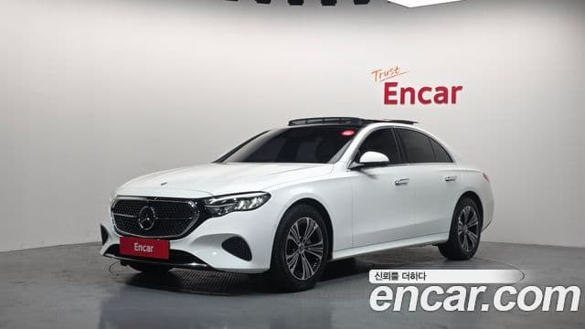 Mercedes-Benz E-Class W214 1