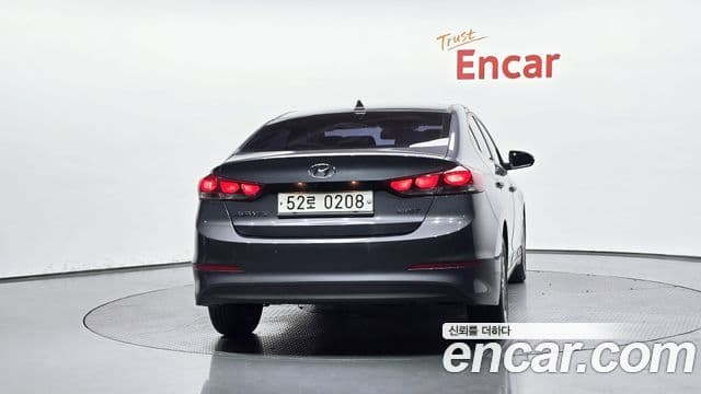 Hyundai Avante AD 4
