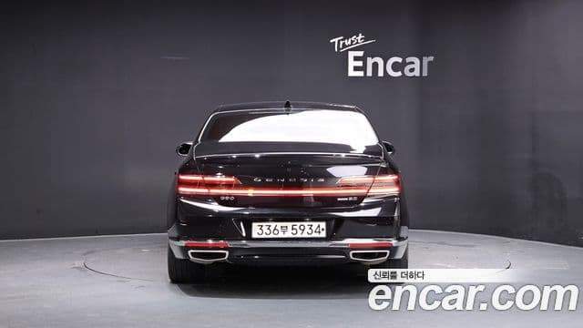 Genesis G90 4