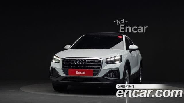 Audi Q2 3