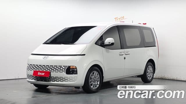 Hyundai Staria 1